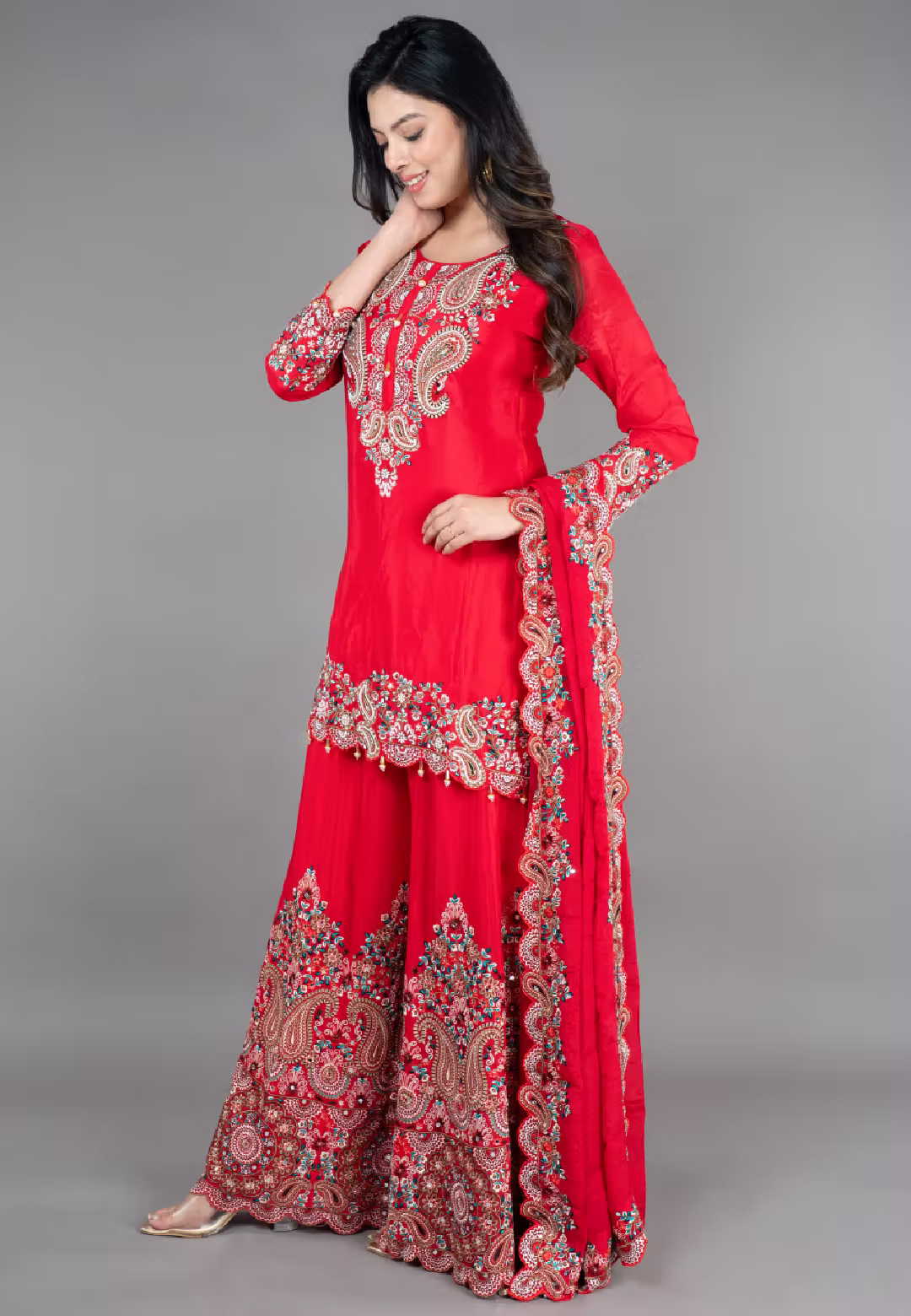 Red Straight Suit With Sarara