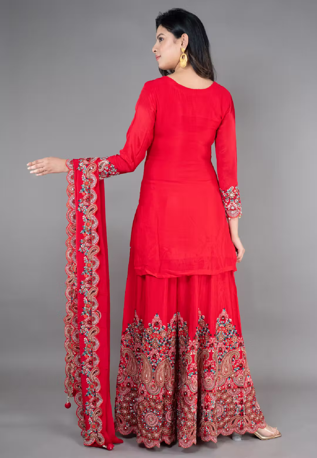 Red Straight Suit With Sarara